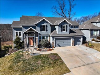 6341 N Whitetail Way, Parkville, MO 64152