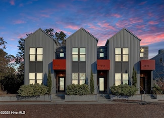 1373 S 3rd St, Wilmington, NC 28401