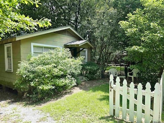 3621 Ira St, Baton Rouge, LA 70806