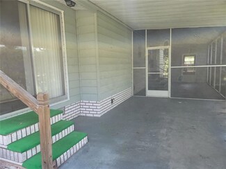 8698 NW 41st St, Gainesville, FL 32653