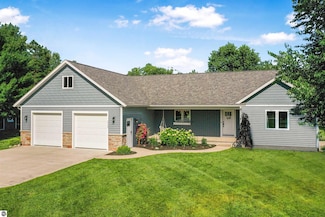 2722 Danbury Rd, Kingsley, MI 49649