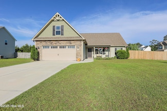 200 Misty Cove Ct, Sneads Ferry, NC 28460