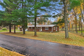 1073 W Queens Way, Nekoosa, WI 54457