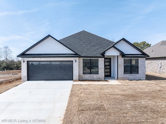 501 Waggoner Ln, Barling, AR 72923