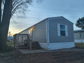 1214 Roseport Rd Unit 6, Wathena, KS 66090