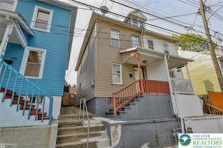 922 Spruce St, Easton, PA 18042