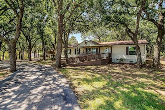 6017 Overbrook Farm Ln, Joshua, TX 76058
