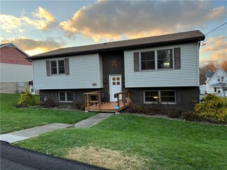965 Park St, California, PA 15419