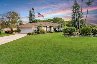 1325 Kings Way, Naples, FL 34104