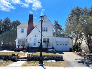118 E James St, Ely, MN 55731