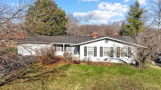 654 Doepke Ln, Cincinnati, OH 45231