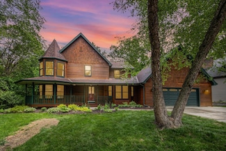 8762 Highwood Way, Saint Paul, MN 55124