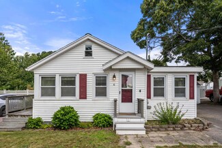 6 Circle Dr, Wareham, MA 02571