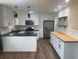 2727 Florann Dr, Fitchburg, WI 53711