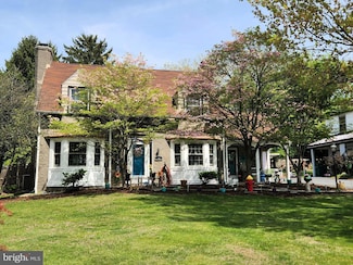 451 Country Club Rd, Camp Hill, PA 17011