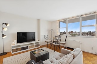 6040 Jfk Blvd E Unit 11L, West New York, NJ 07093