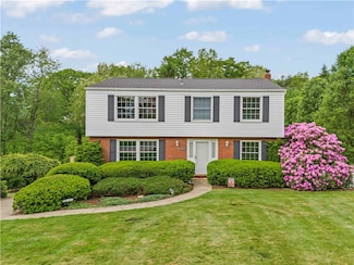 187 Friar Ln, Canonsburg, PA 15317