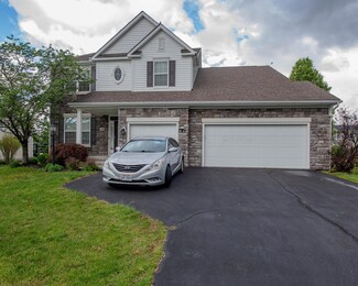 240 Fox Glen Dr E, Pickerington, OH 43147