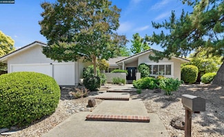 2094 Trestle Glen Rd, Walnut Creek, CA 94598