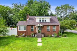121 W Martin St, Grayville, IL 62844