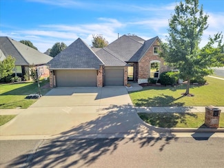 17400 Golden Hawk Ln, Edmond, OK 73012