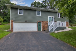 1143 Primrose Ln, Altoona, WI 54720