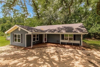 1137 Pearl St, Bogalusa, LA 70427