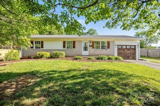 136 Kent Dr, Forest City, NC 28043