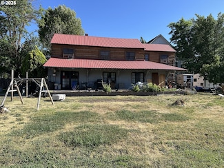 808 Main St, Fossil, OR 97830