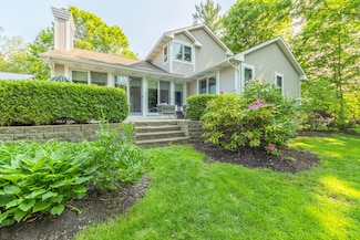 417 Francis St, Saugatuck, MI 49453