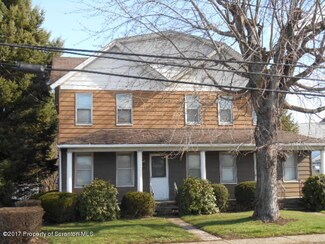 906 Main St, Peckville, PA 18452