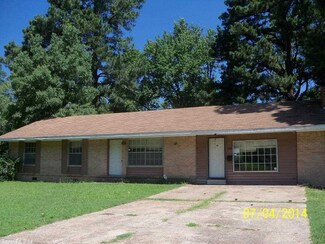 1026 Mccullough St, Camden, AR 71701