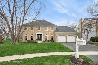 909 Lehigh Cir, Naperville, IL 60565