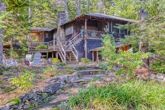 8 Crooked Pine Rd, Boothbay Harbor, ME 04538