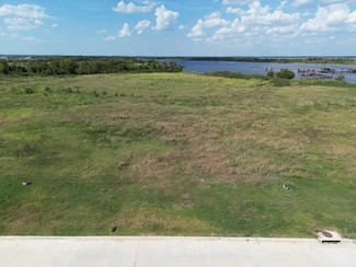 1408 Matthew Ave, Port Neches, TX 77651