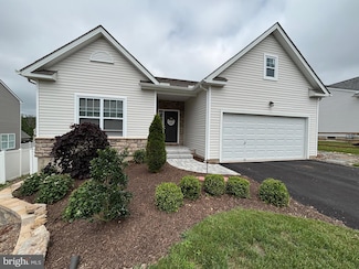 718 Quarry Rd, Drums, PA 18222