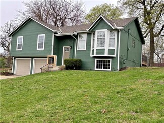 4906 England St, Shawnee, KS 66203