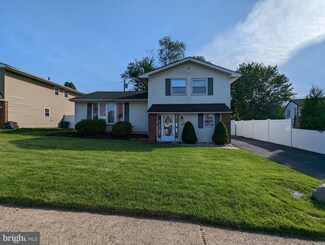 1102 Bloomfield Ave, Philadelphia, PA 19115