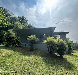 9121 Chapman Hwy, Knoxville, TN 37920