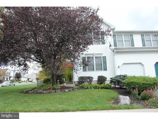 373 Sioux Ct, Reading, PA 19608