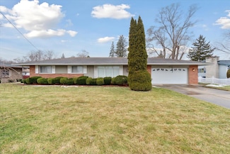3172 Mysylvia Dr, Saginaw, MI 48601