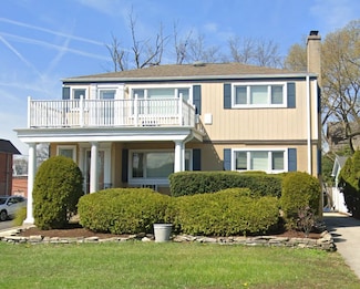 4386 Woodland Ave, Western Springs, IL 60558