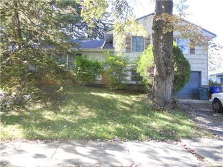 1469 Country Club Rd, Columbus, OH 43227