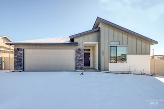 1457 W Bass River Dr, Meridian, ID 83642
