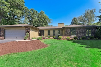38W356 Kristin Dr, Elgin, IL 60124