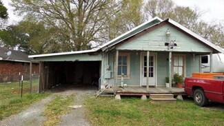 930 Mckinley St, Jennings, LA 70546