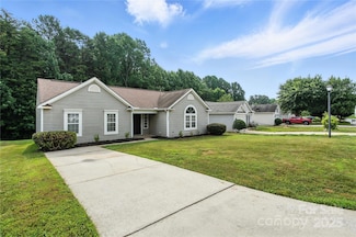 7922 Travers Run Dr, Charlotte, NC 28215