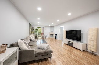 55 Mill Plain Rd Unit 32-6, Danbury, CT 06811