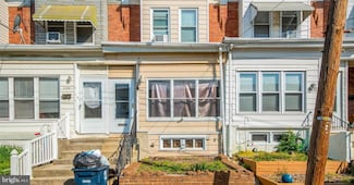 1110 E 11th St, Crum Lynne, PA 19022