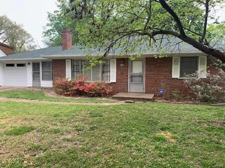 27 Dames Ct, Saint Louis, MO 63135
